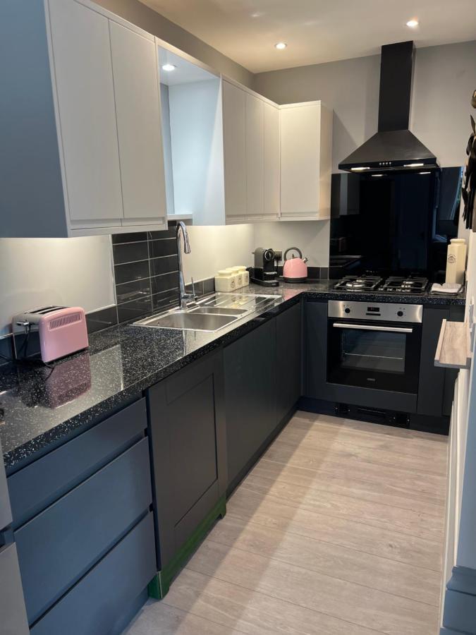 Luxury Garden Apartment Under The Castle, Дувр Экстерьер фото